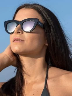 Dollboxx Chloe - Black Pink Rose Sunglasses 14 Dollboxx Chloe - Black Pink Rose Sunglasses -Dollboxx Import Shop Chloe Black Pink Rose Sunglasses Sunglasses dollboxx 3 bfbe2aad 8ece 4916 8b70 c49a9ab98488