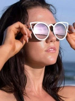 Dollboxx Fleek - White Rose Sunglasses