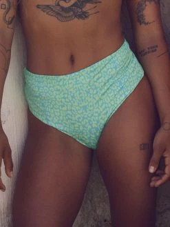 Dollboxx Mumba Seamless High Waisted Reversible Bikini Bottom - Savage -Dollboxx Import Shop Mumba Seamless High Waisted Reversible Bikini Bottom Savage Swimwear dollboxx 34 0080144c 291b 4219 9c70 27dd0e06e668