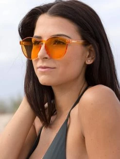 Dollboxx Polli - Gold Sunglasses -Dollboxx Import Shop Polli Gold Sunglasses Sunglasses dollboxx 14 52cd22e2 00f8 423f a8c7 3a969ffc60d6