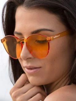 Dollboxx Polli - Gold Sunglasses -Dollboxx Import Shop Polli Gold Sunglasses Sunglasses dollboxx 9 615053b4 b708 42b9 a3ae c0c2f1b214c9