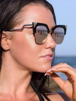 Dollboxx RiRi - Rose Gold Sunglasses -Dollboxx Import Shop RiRi Rose Gold Sunglasses Sunglasses dollboxx 5 3677e4a4 7de9 4ca9 8f74 c9e4bb593de4