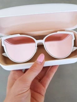 Dollboxx Slay White Luxe - Rose Gold Sunglasses 42 Dollboxx Slay White Luxe - Rose Gold Sunglasses -Dollboxx Import Shop Slay White Luxe Rose Gold Sunglasses Sunglasses dollboxx 20 cc864588 5cf1 4eba 84c8 461ec5cf8de9