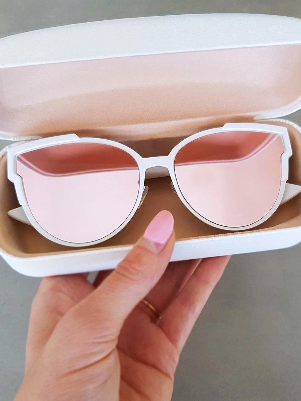 Dollboxx Slay White Luxe - Rose Gold Sunglasses 20 Dollboxx Slay White Luxe - Rose Gold Sunglasses - Image 20