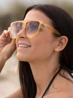 Dollboxx Stella - Clear Gold Sunglasses