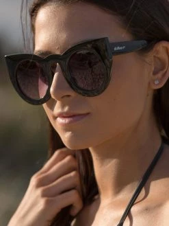 Dollboxx Tammy - Black Sunglasses 22 Dollboxx Tammy - Black Sunglasses -Dollboxx Import Shop Tammy Black Sunglasses Sunglasses dollboxx 5 47bbf4eb 812d 4514 857c cf76738f2bfe