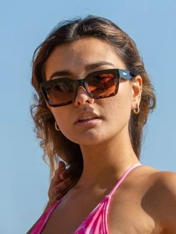 Dollboxx Teddy - Black Tort Sunglasses -Dollboxx Import Shop Teddy Black Tort Sunglasses Sunglasses dollboxx 9 08fb3ef1 b24f 41dc a1f0 cd94e305773a