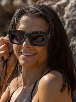 Dollboxx Teddy - Black on Black Sunglasses 16 Dollboxx Teddy - Black on Black Sunglasses -Dollboxx Import Shop Teddy Black on Black Sunglasses Sunglasses dollboxx 8 c9eacf54 b132 4ae4 8aaf ea14341d4a35