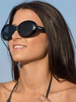 Dollboxx Tiffany - Black Sunglasses 22 Dollboxx Tiffany - Black Sunglasses -Dollboxx Import Shop Tiffany Black Sunglasses Sunglasses dollboxx 10 46bd558f 87fa 4e77 a27e 7231ac2701b5