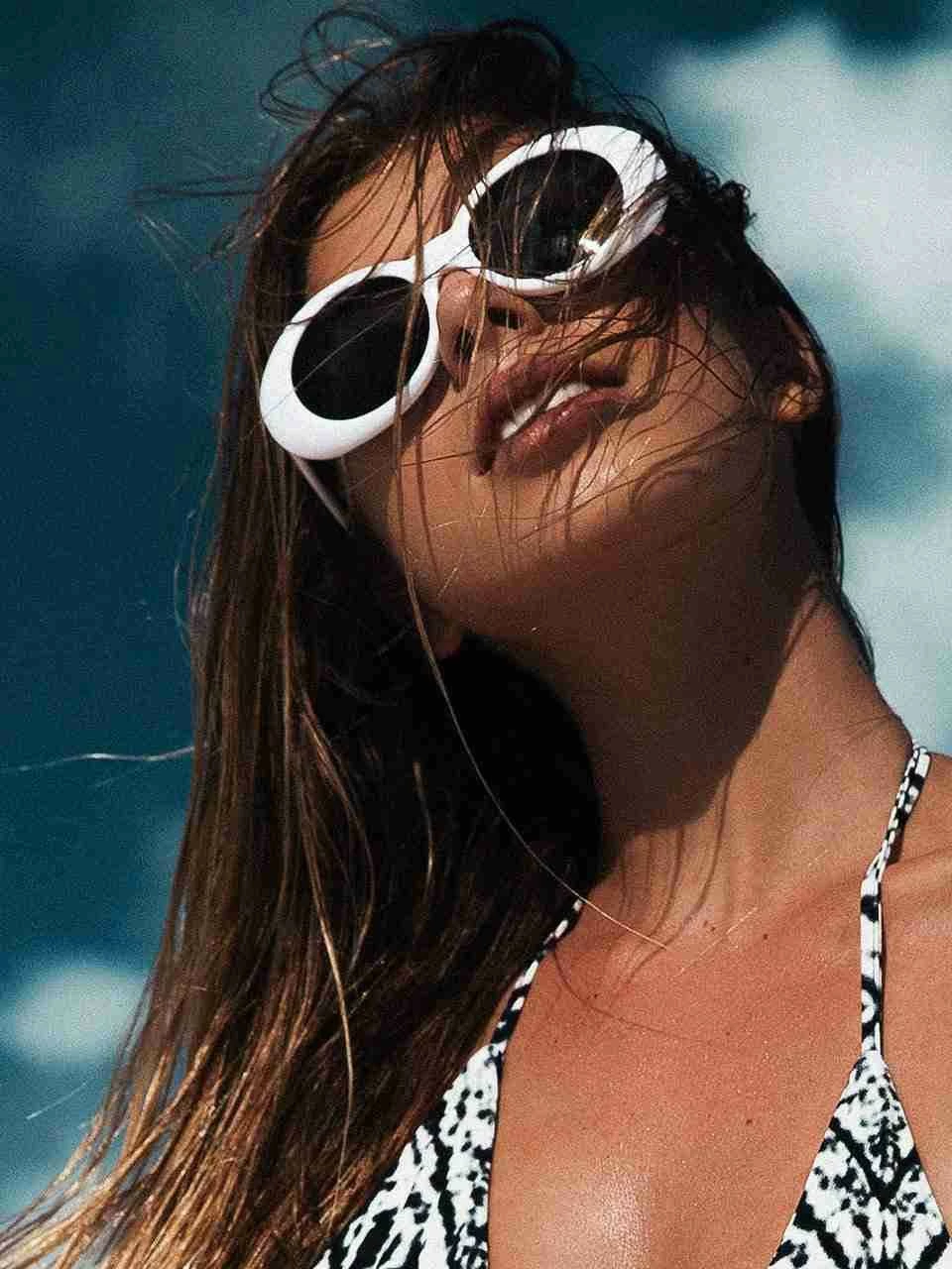 Dollboxx Tiffany - White Sunglasses 2 Dollboxx Tiffany - White Sunglasses - Image 2